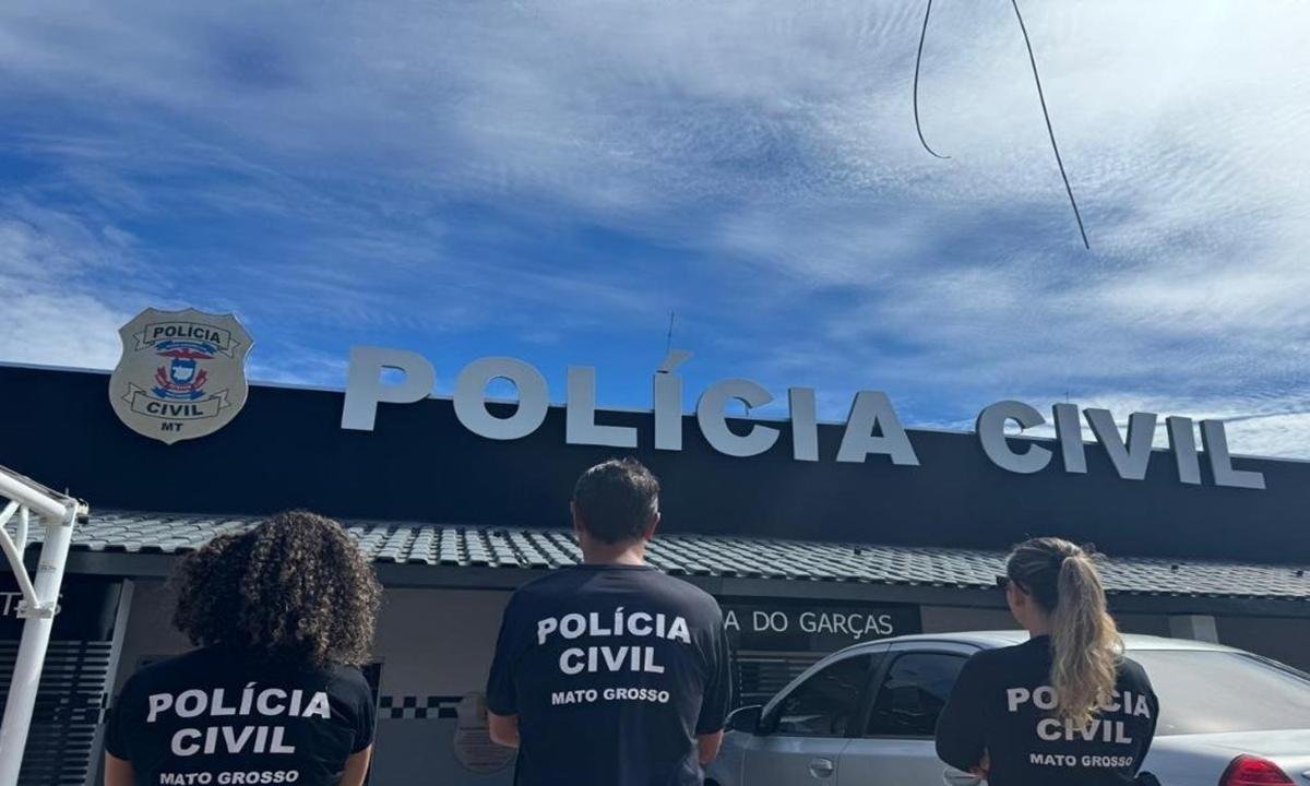 Tesoureira do CV destrói celular para escapar da polícia e acaba presa