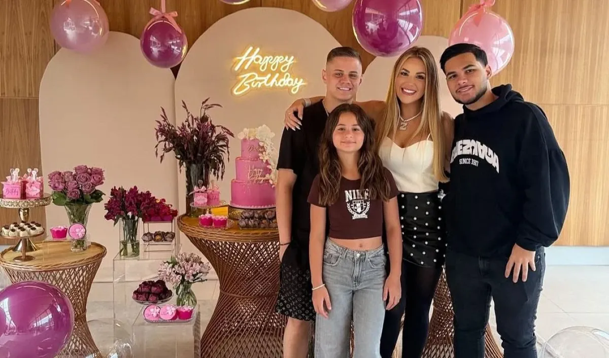 Quem são os pais dos filhos de Deolane, presa suspeita de elo com PCC