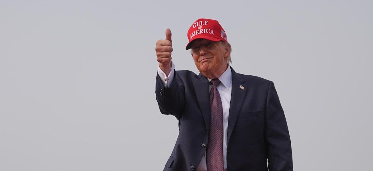 Irã fecha Estreito de Ormuz e ameaça incendiar qualquer navio que tentar passar