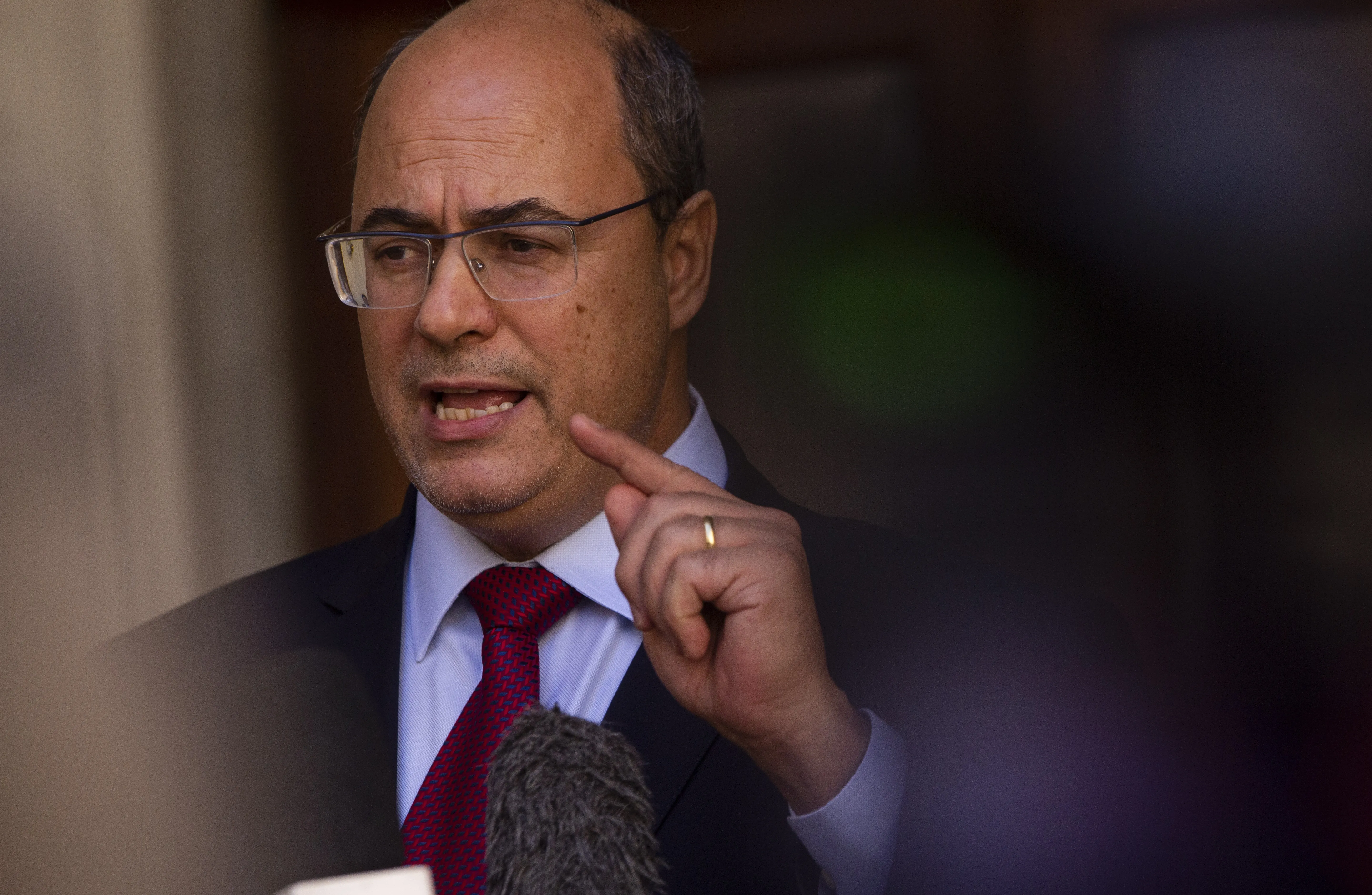 Witzel desiste de disputar governo do Rio e declara apoio a Garotinho