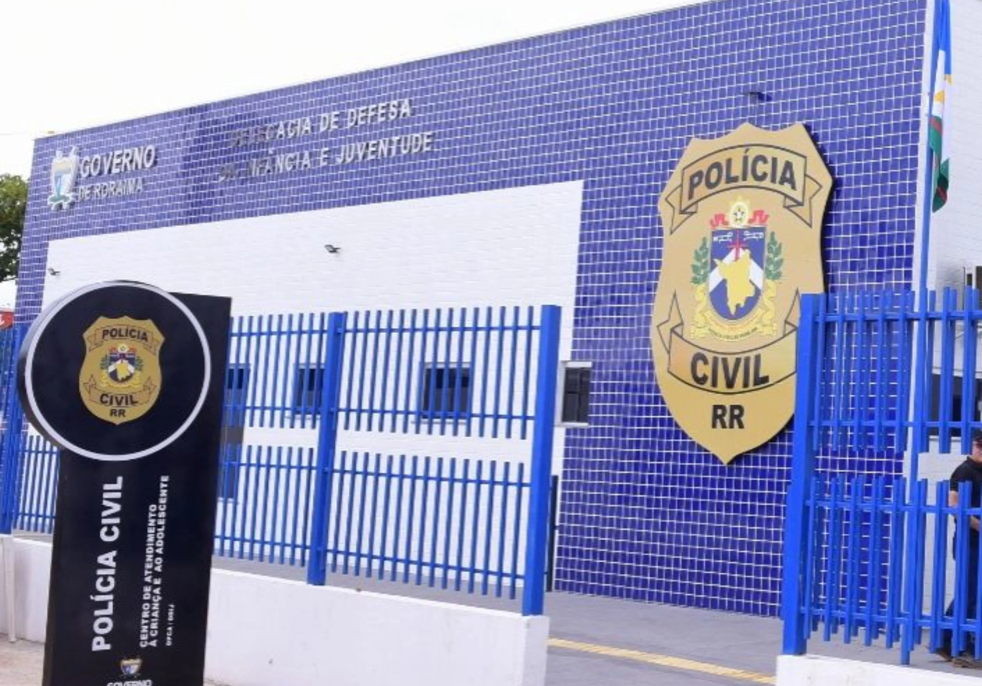 Alunos são transferidos após menina ser beijada sem consentimento | G1