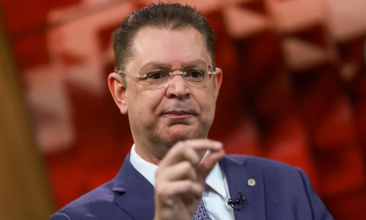 Alvo da PF, Sóstenes declara R$ 500 mil em dinheiro vivo ao TSE