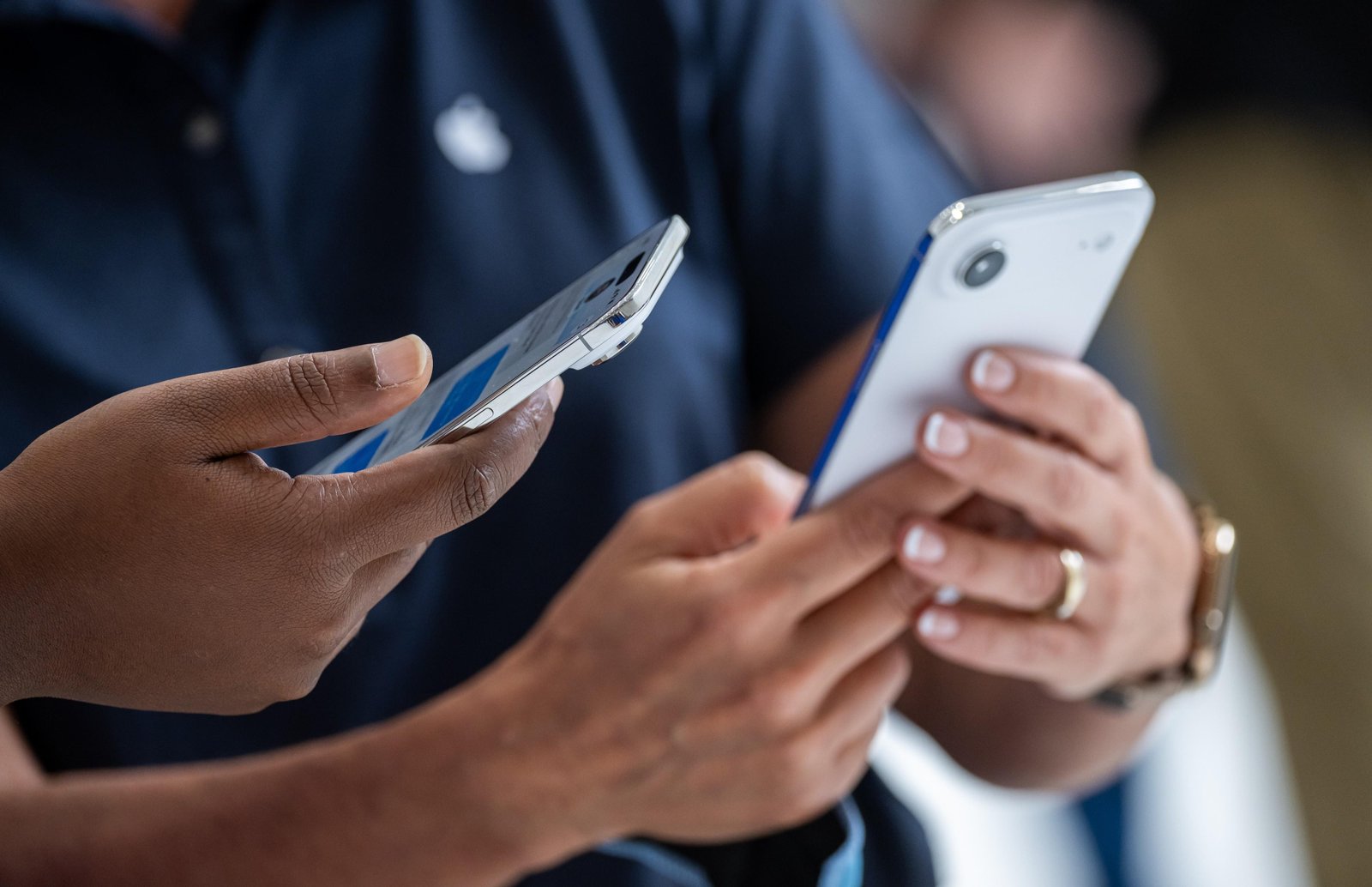 Escassez de chips de memória fará mercado de smartphones recuar 13%, segundo IDC