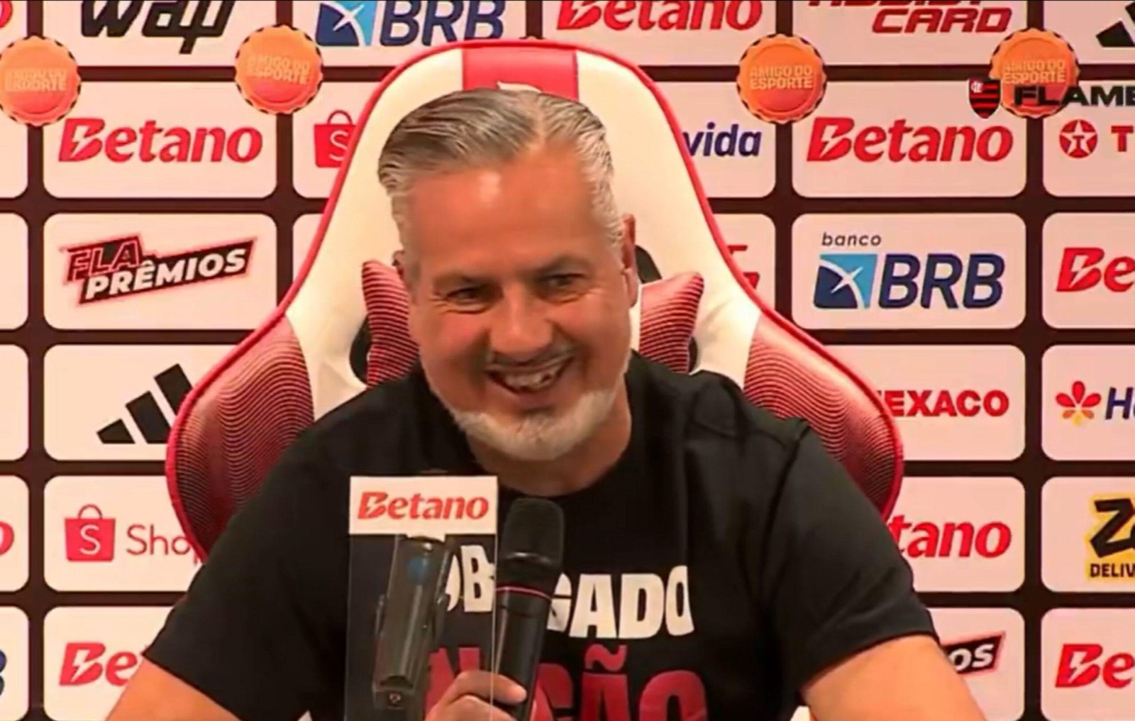 Diretor do Flamengo comenta possibilidade de repatriar Vini Jr