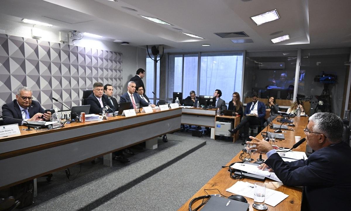CPIs fazem ofensivas para tentar desgastar opositores em ano eleitoral
