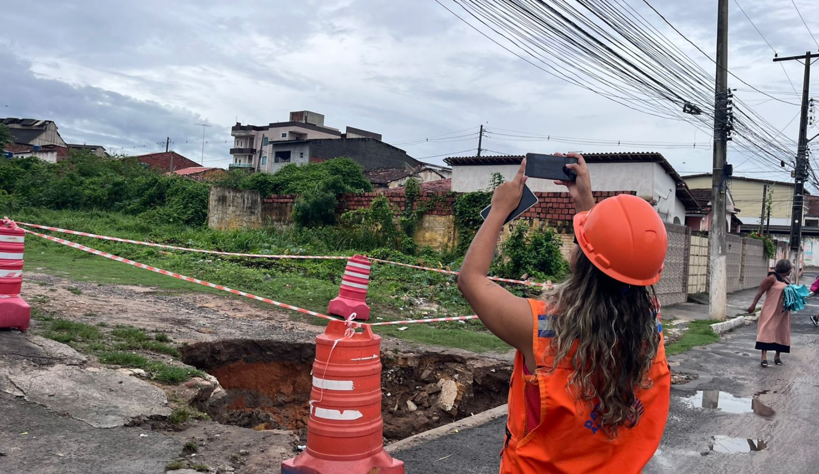 Defesas Civis de cidades da BA divulgam contatos após alagamentos | G1