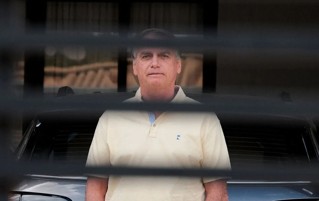 Boletim médico de Bolsonaro confirma quadro de broncopneumonia