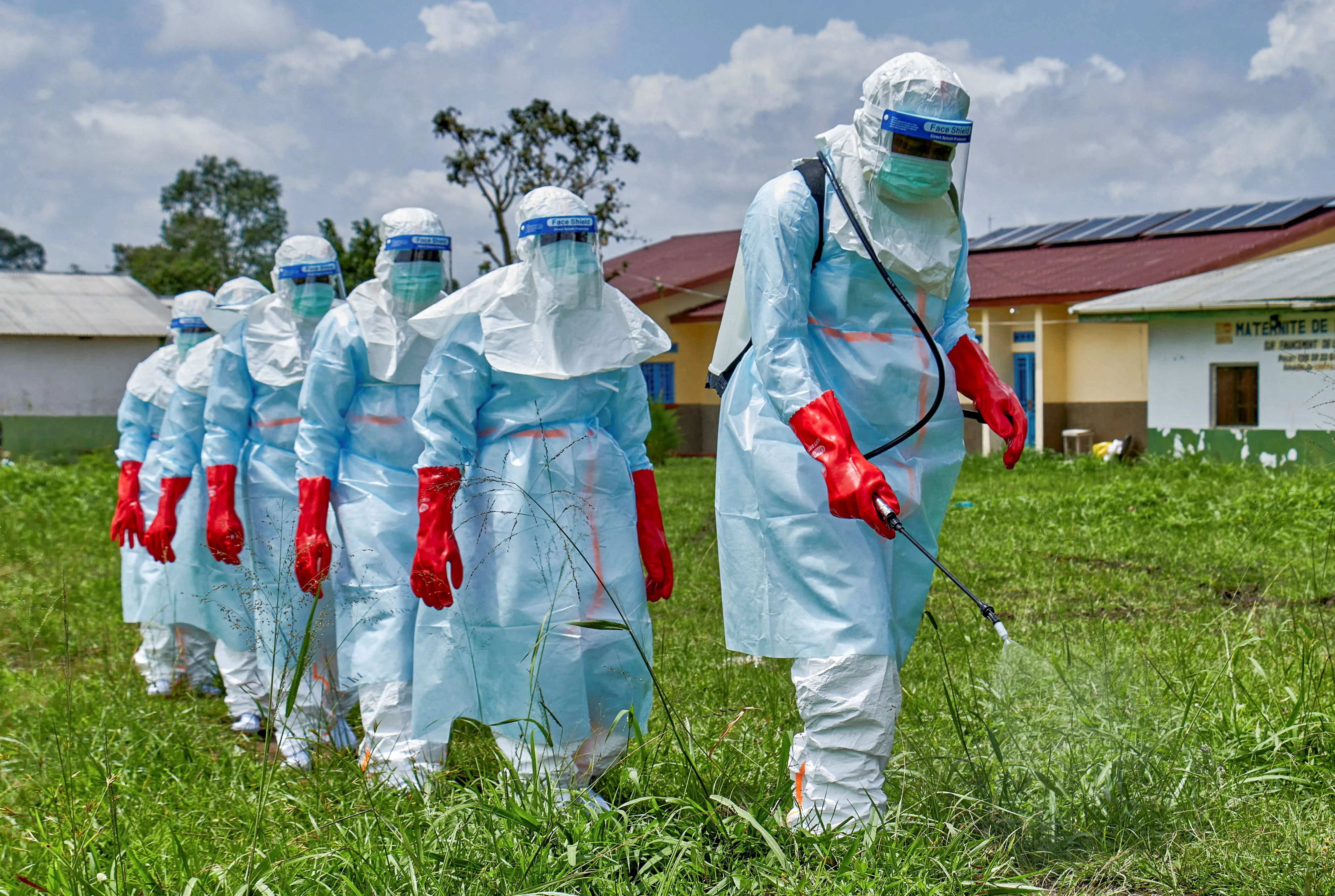 Testes de tratamento para cepa do Ebola responsável por surto no Congo são promissores, diz OMS