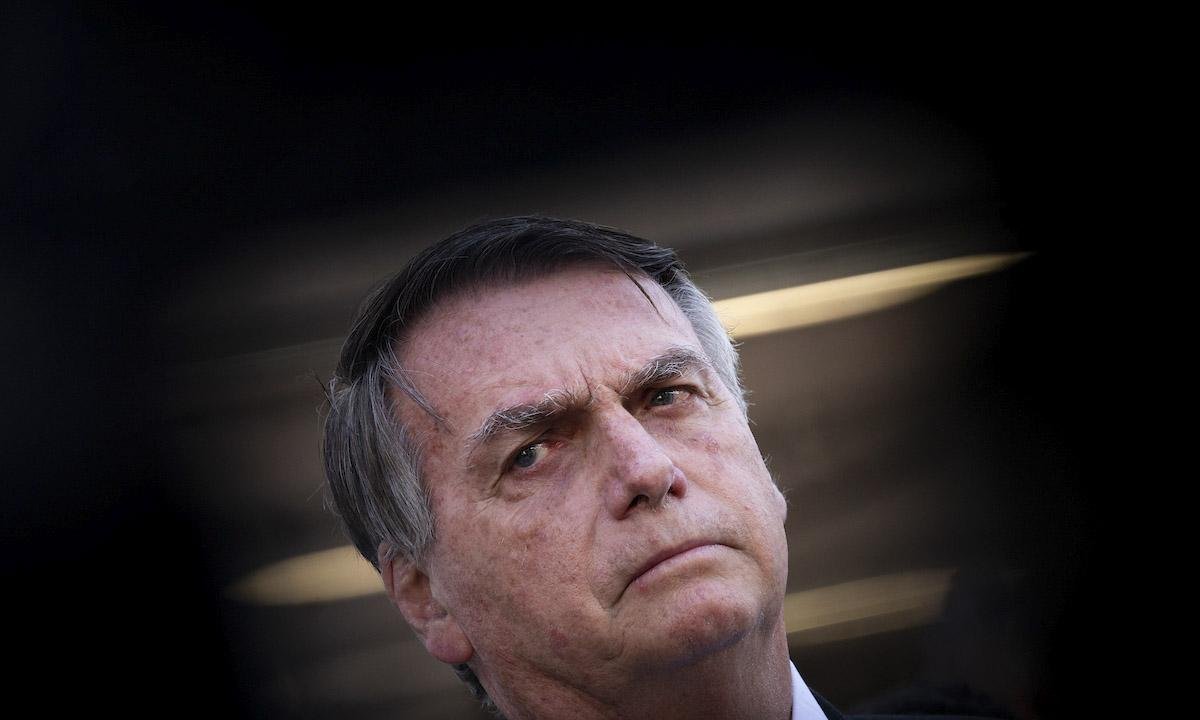 Bolsonaro teve 144 atendimentos médicos antes de ter domiciliar negada