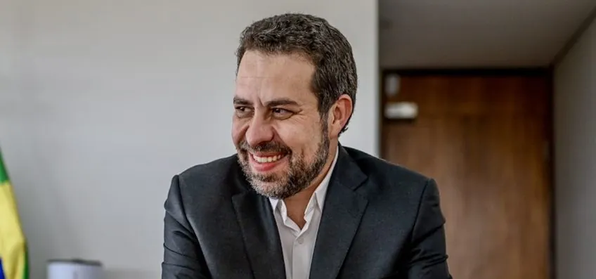 Boulos chama de “fake” apoio do PL à escala 4 X 3