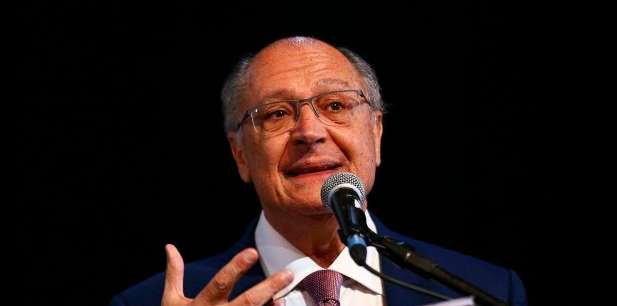 Alckmin: Lula pedirá a Trump fim de taxas sobre produtos em viagem aos EUA