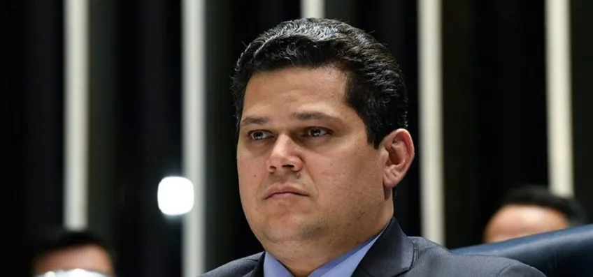 Sem CCJ, PEC da 6 X 1 ficará mais uma semana parada no Senado