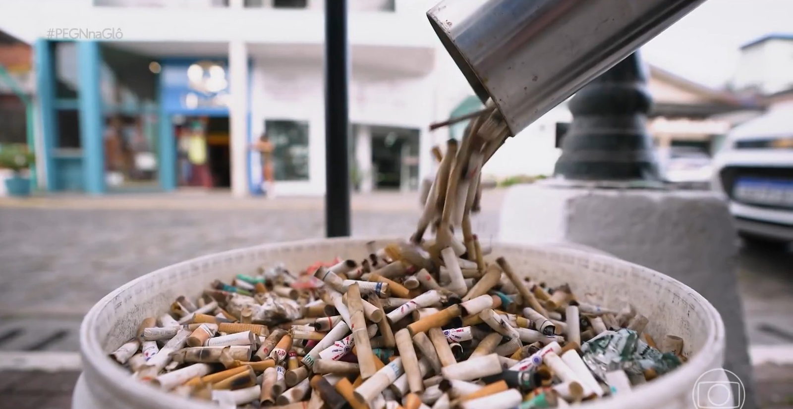 Reciclagem de bitucas de cigarro viram negócio de R$ 3 milhões | G1