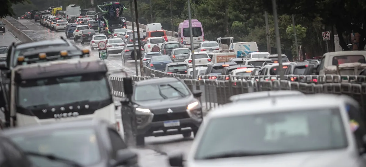 O trânsito piorou em São Paulo: entenda por que isso está acontecendo
