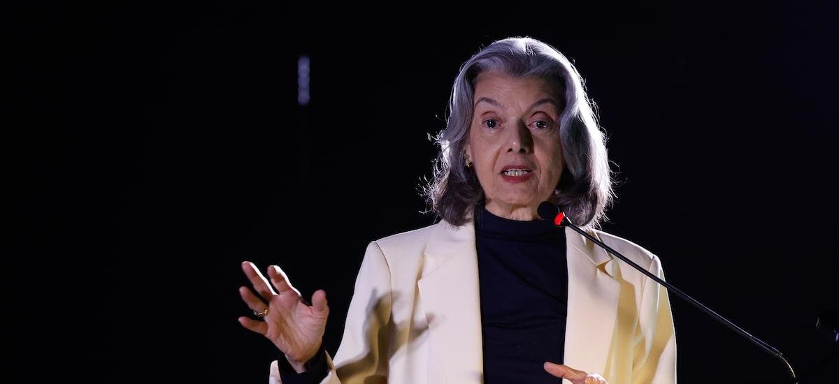 Carmén Lúcia: ‘Temos que ser rigorosos e intransigentes com qualquer tipo de desvio ético’