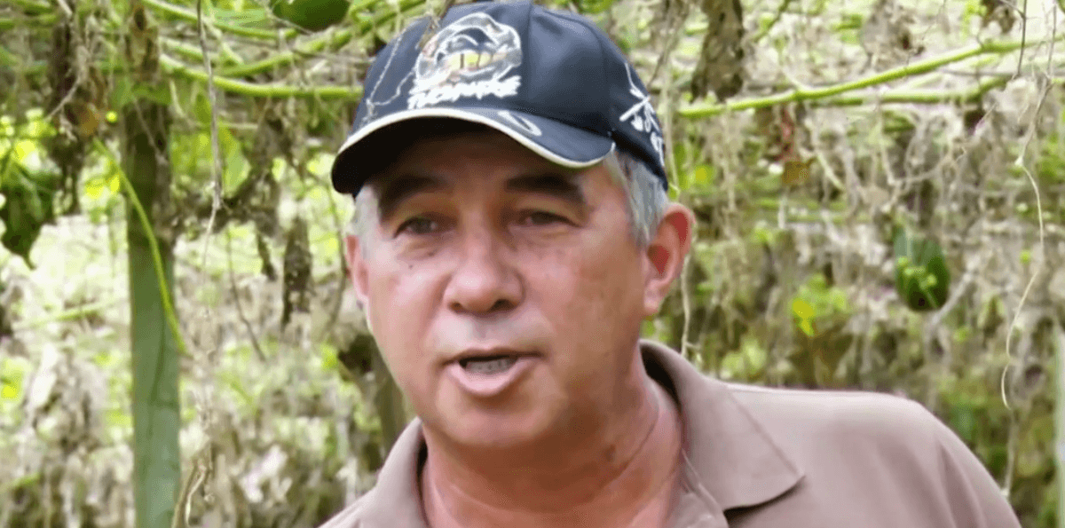 Estudante de matemática deixa faculdade e entra pro cultivo de hortaliças