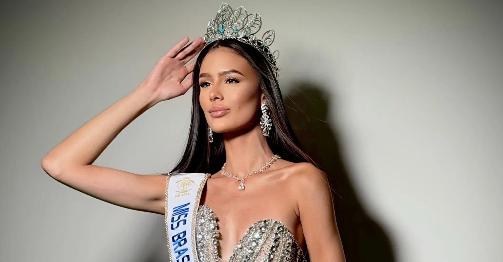 De quebra de contrato a internação em hospital: entenda o caso da ex-Miss Brasil que perdeu coroa após anunciar gravidez