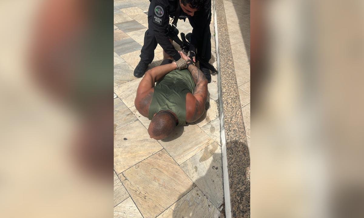 PM da ativa é preso após ser flagrado fazendo a segurança de Adilsinho