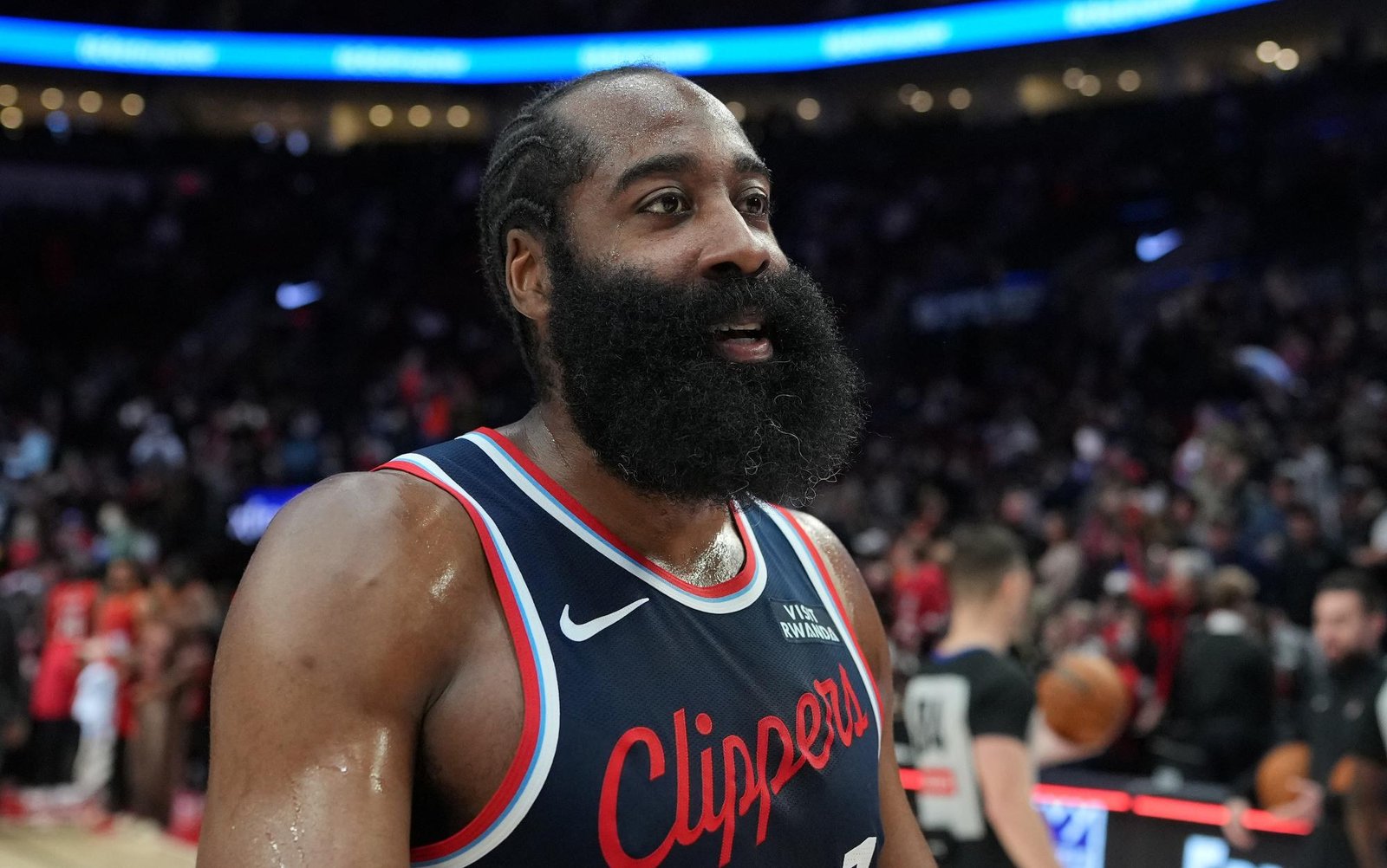 NBA: Clippers e Cavaliers têm conversas avançadas por troca de Harden