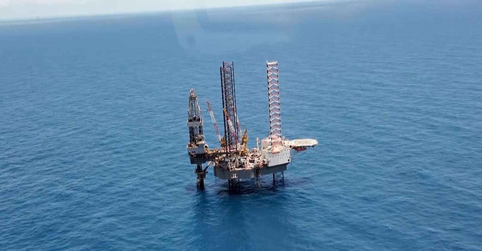 EUA tomarão medidas para mitigar alta no preço do petróleo para os americanos, diz secretário | G1