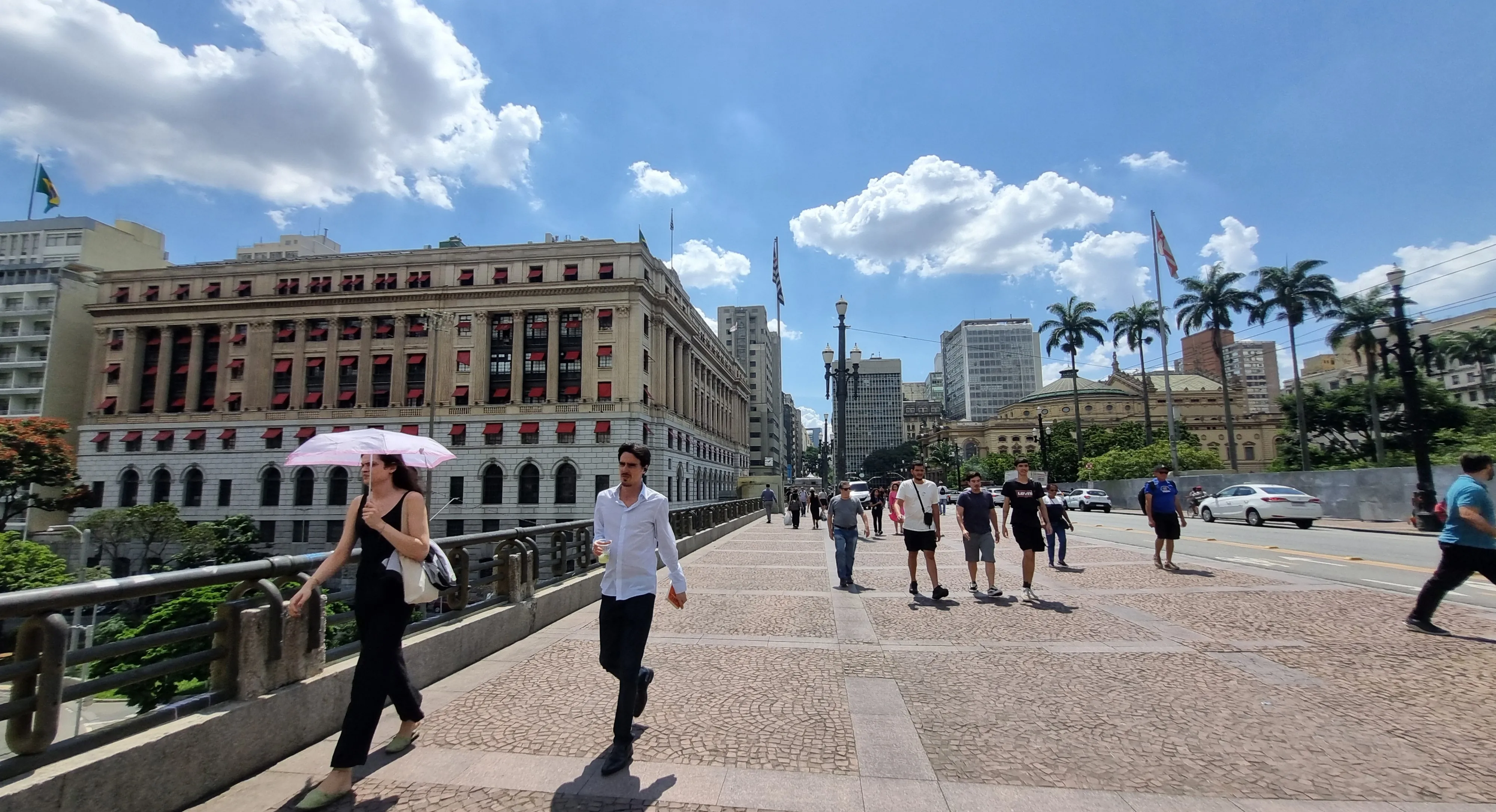 Onda de calor faz temperatura chegar a 34°C na capital e eleva risco de incêndios em SP