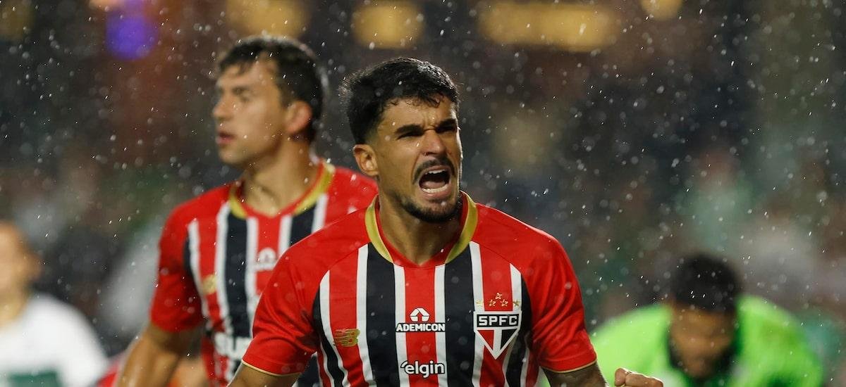 Análise | São Paulo poupa e vence Coritiba sem sustos para se manter na briga pelo topo do Brasileirão