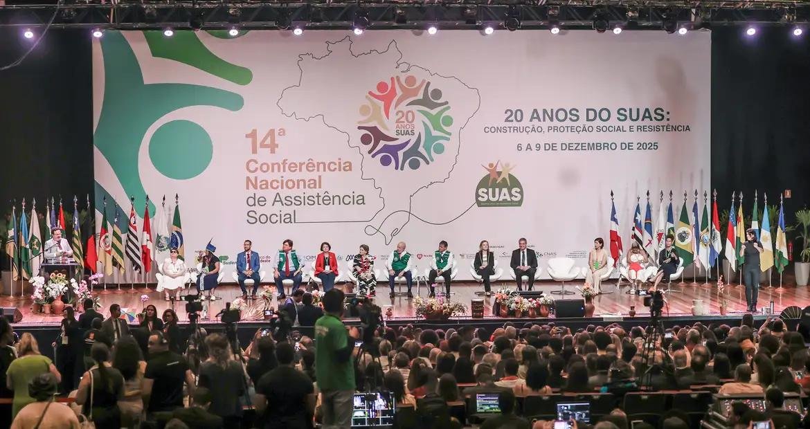 Presidente Lula propõe reunião dos Poderes para tratar de feminicídio