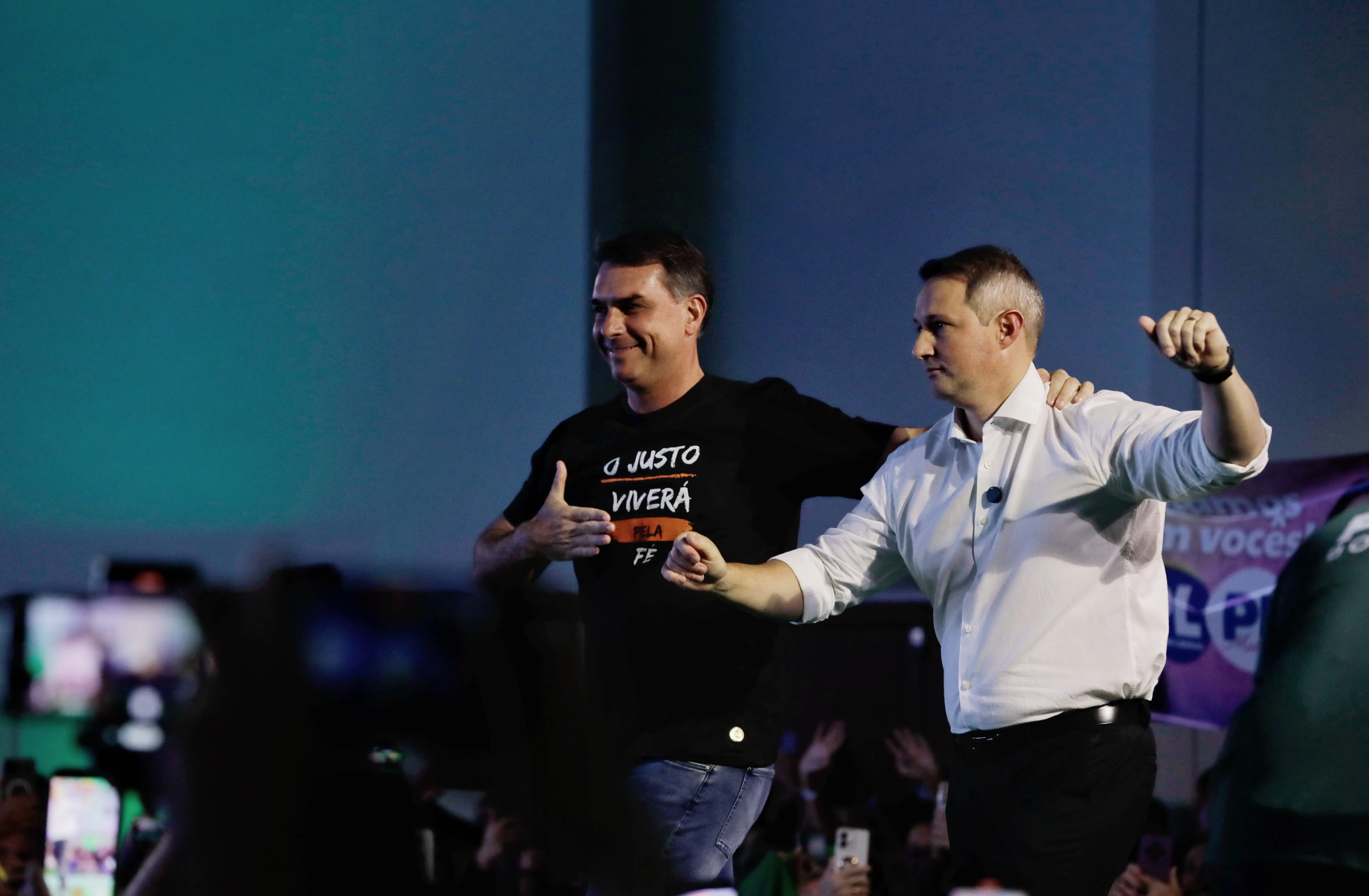 Em ato de pré-candidatura de Derrite, Flavio defende 'Dark Horse': 'Bolsonaro merece ou não merece um filme?'