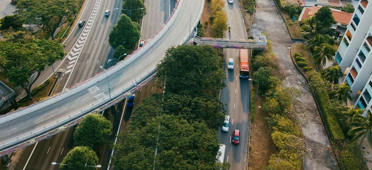 Ineficiência logística amplia emissões no transporte