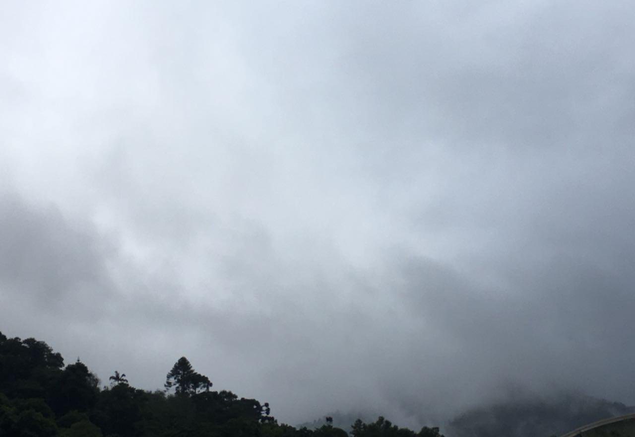 Com novo episódio de ZCAS, meteorologista alerta para riscos na Serra | G1