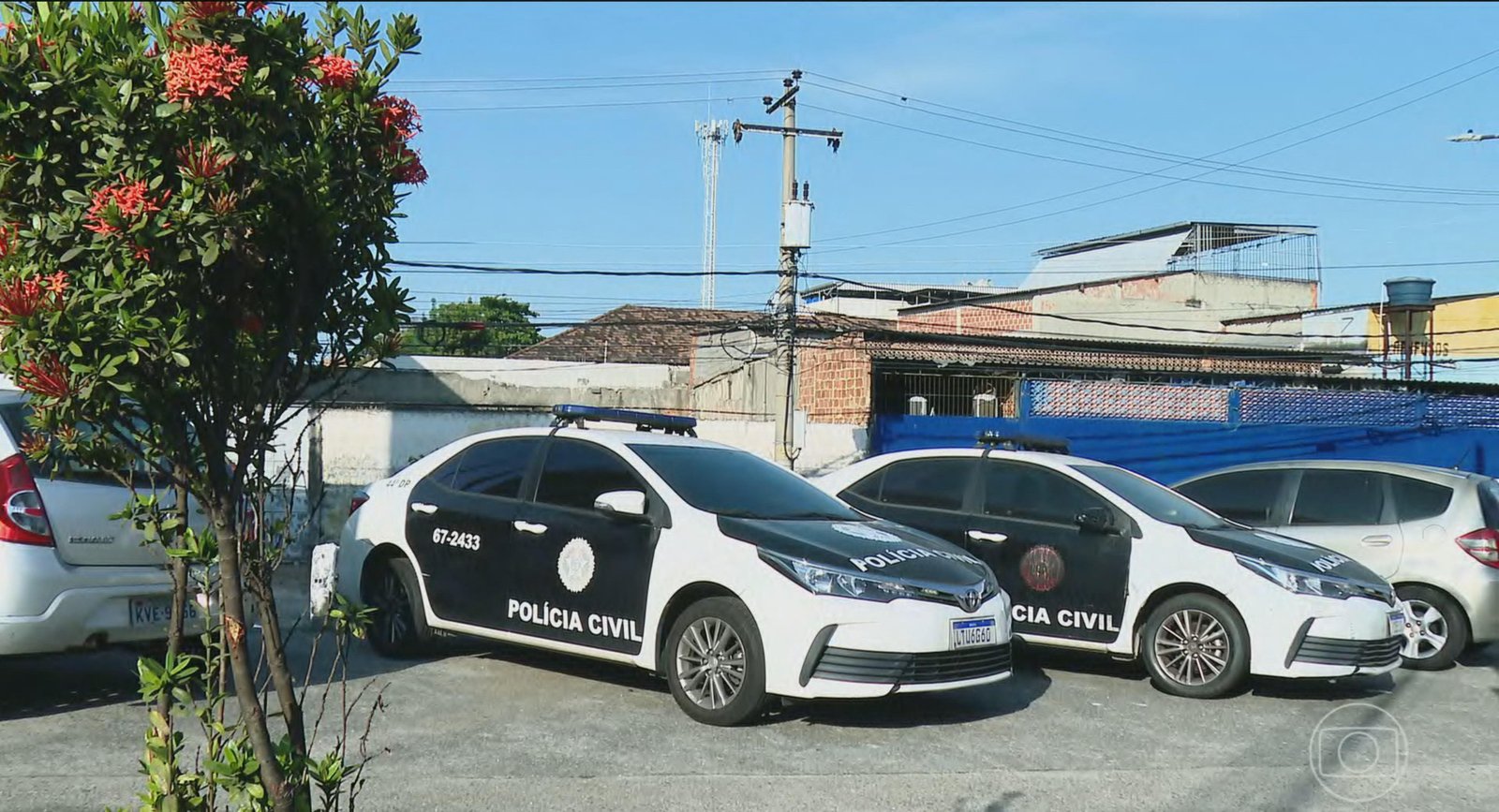 Polícia Federal prende delegado e 2 policiais civis suspeitos de favorecer traficantes do Comando Vermelho no Rio | G1