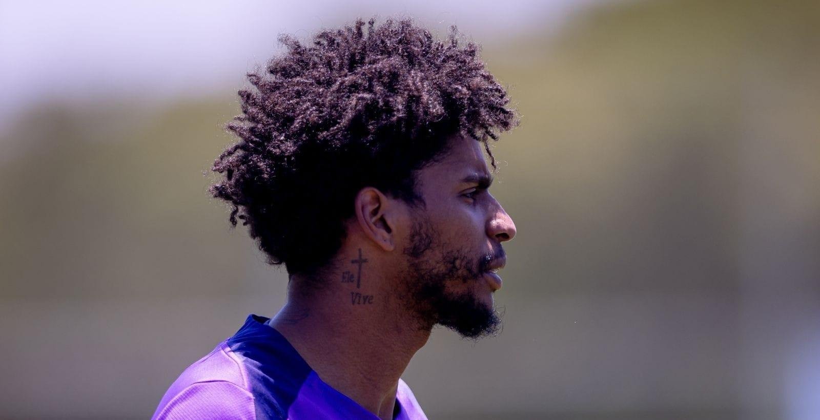 Hugo Souza ressalta contexto diferente contra o Cruzeiro na Copa do Brasil