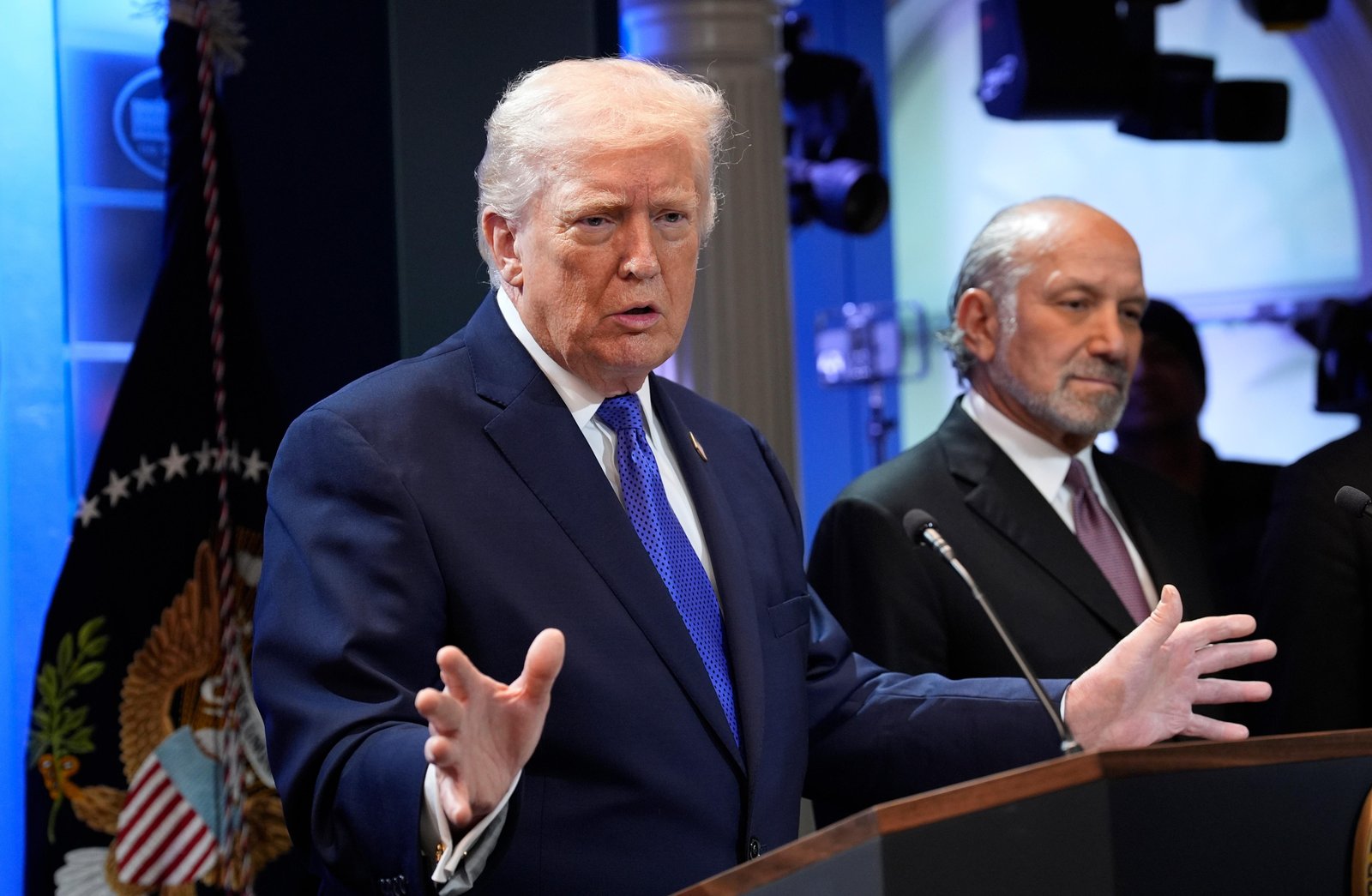 Trump concorda em conversar com nova liderança do Irã e conta resultados: 48 líderes mortos e 9 navios afundados