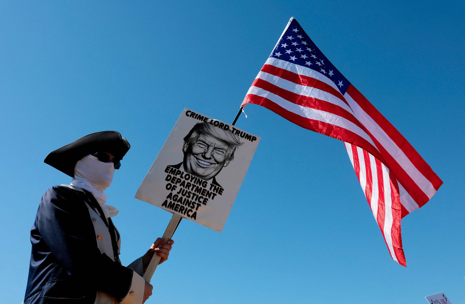 Ataque de Trump abre caminho para disputa mais ampla sobre poderes de guerra nos EUA