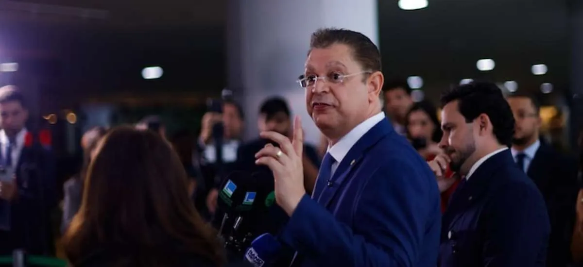 PL muda de posição, passa a apoiar fim da escala 6x1 e defende jornada 4x3