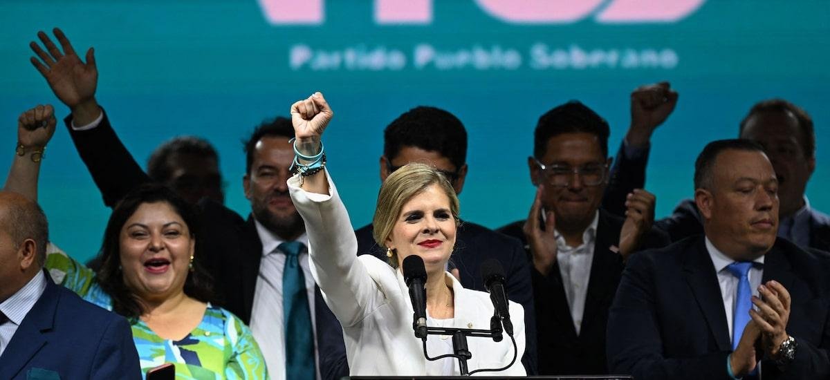 Quem é Laura Fernández, eleita presidente da Costa Rica no primeiro turno