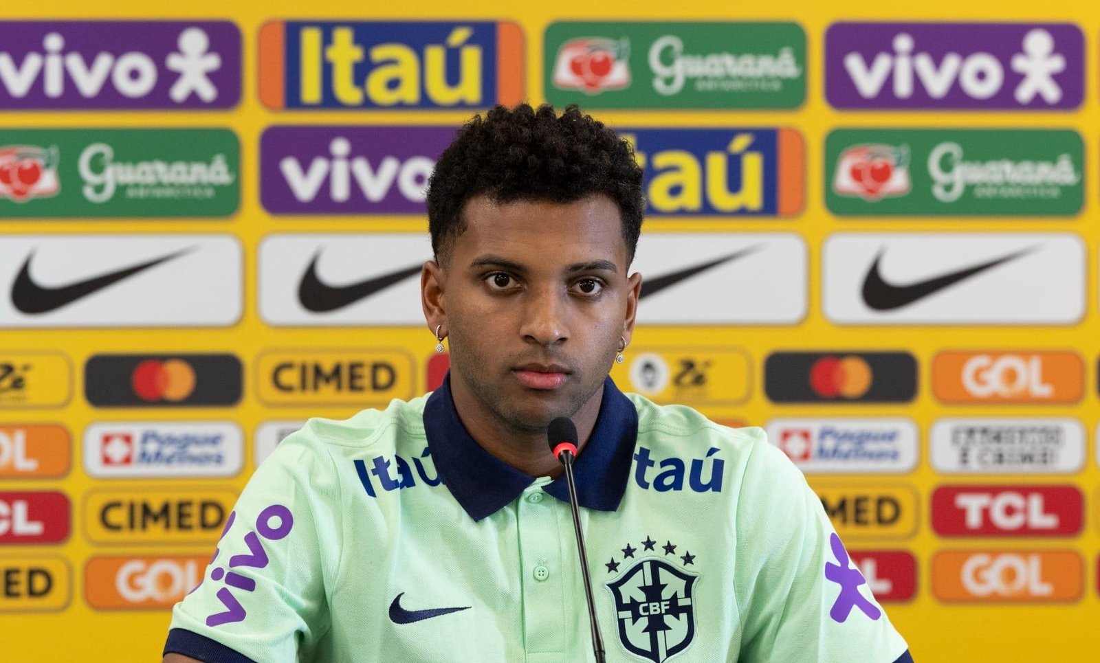 CBF confirma lesão de Rodrygo, que está fora da Copa do Mundo de 2026