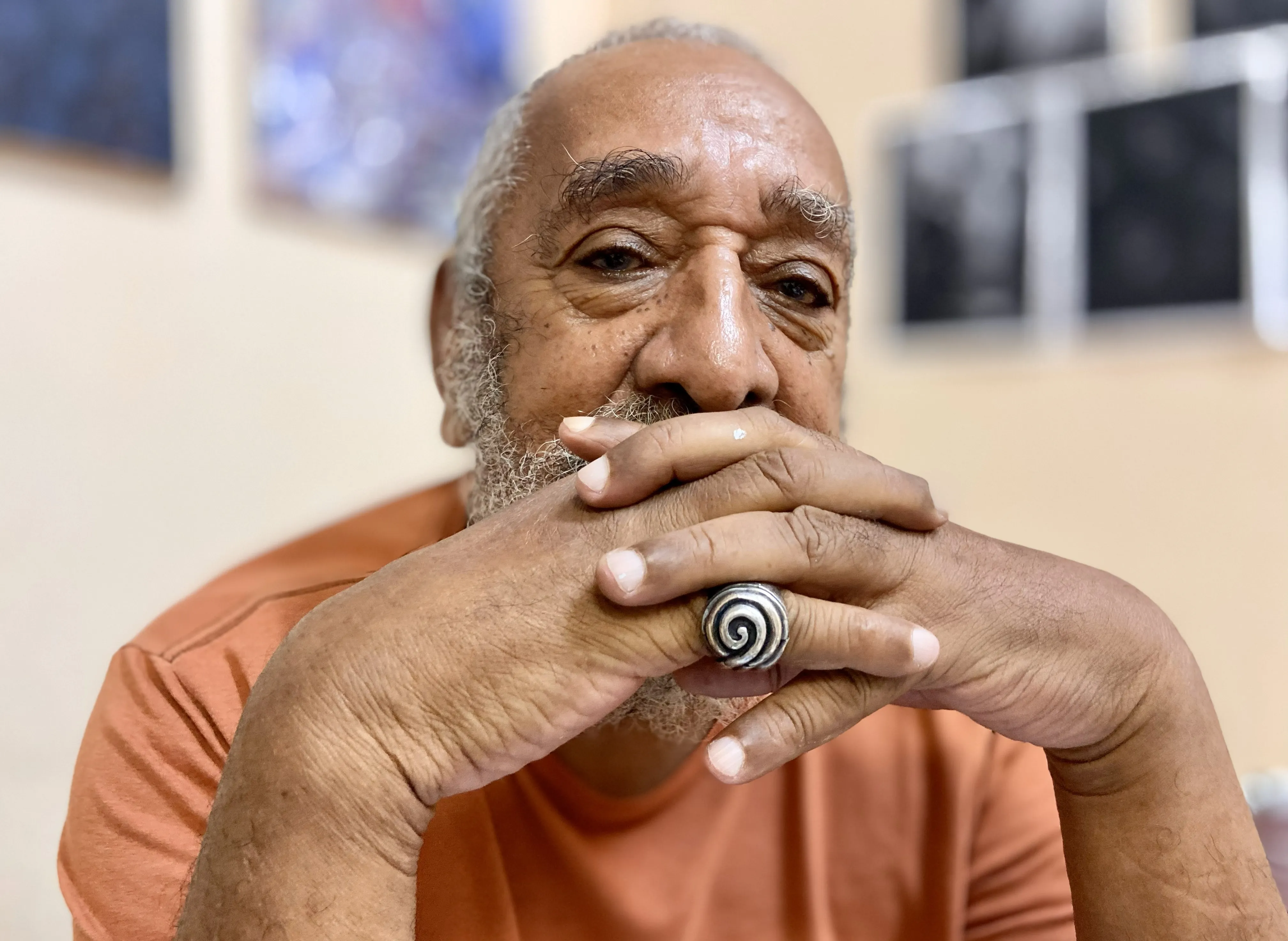 Idoso de 82 anos lança livro de poemas no Rio: conheça Altair | G1