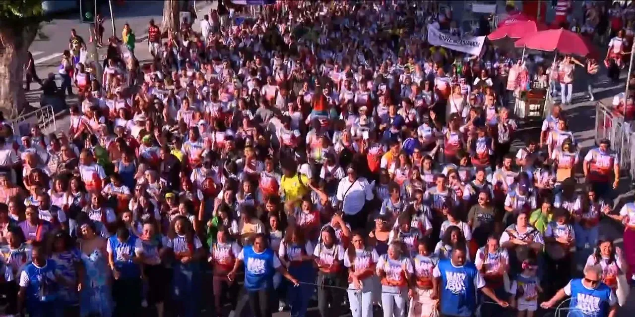 Marcha para Jesus reúne fé, música e celebração nas ruas do Rio