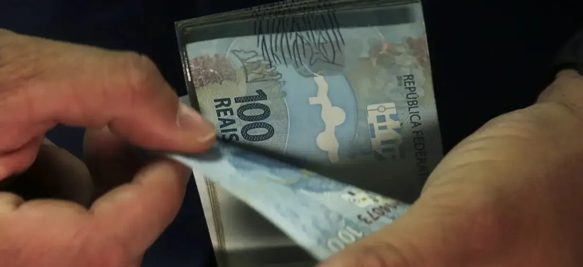 Desenrola 2 tem renegociação para quem tem renda de até R$ 8.105 e desnegativa dívidas de até R$ 100