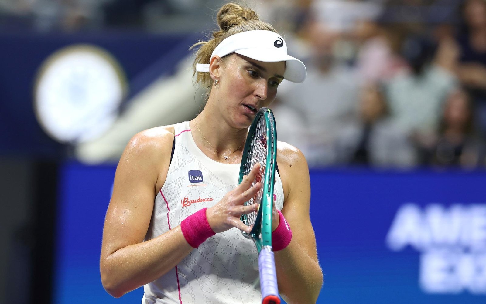 Bia Haddad perde na estreia em Abu Dhabi e mantém jejum de vitórias