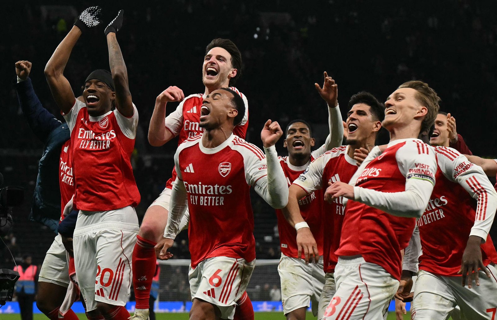 Líder na Premier League e na Liga dos Campeões, Arsenal vive boa fase graças à terapia em grupo
