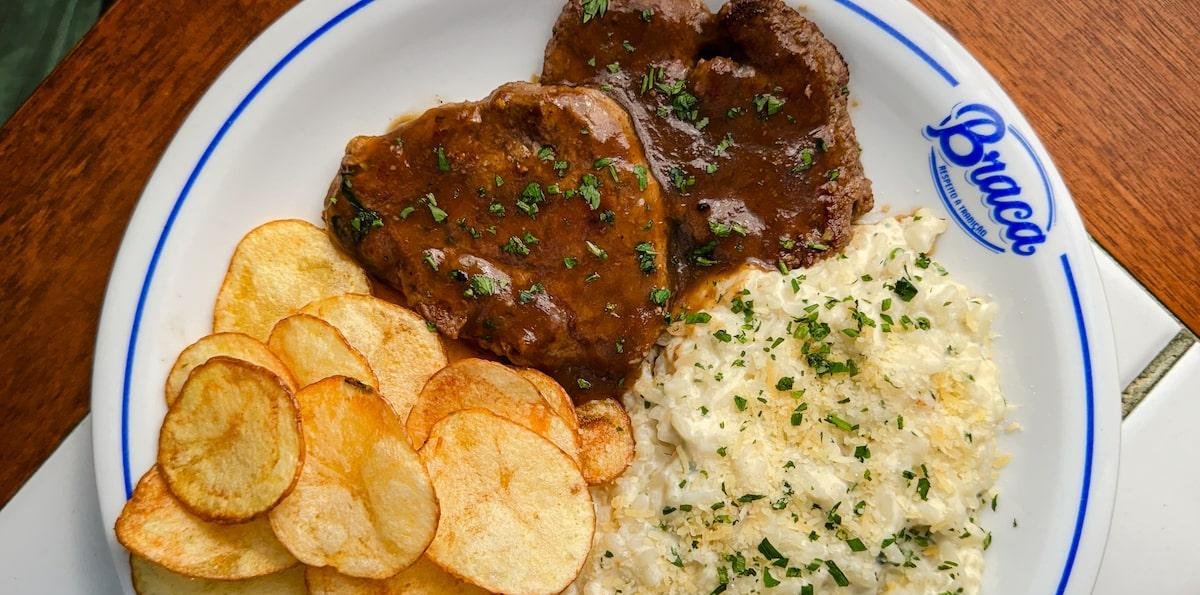 Arroz cremoso de parmesão fácil de reproduzir