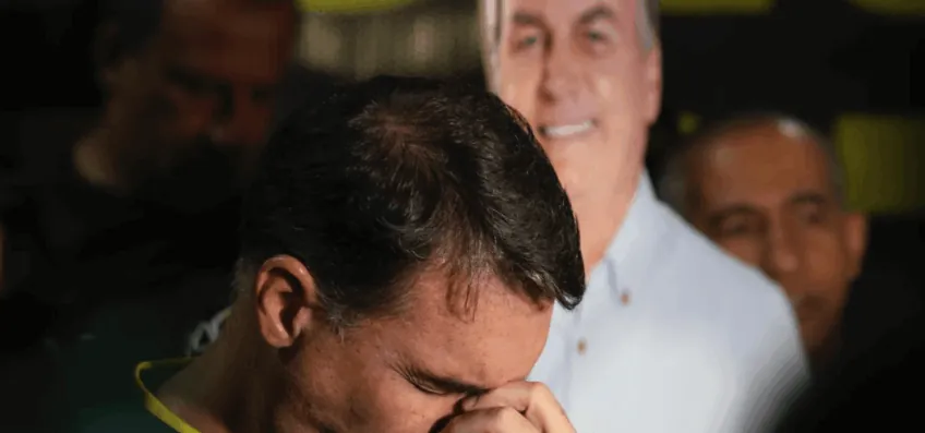 Estrategista digital de Bolsonaro deixa pré-campanha de Flávio