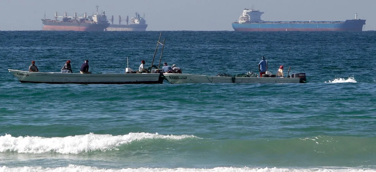 Governo Trump autoriza venda de petróleo russo em meio à disparada dos preços