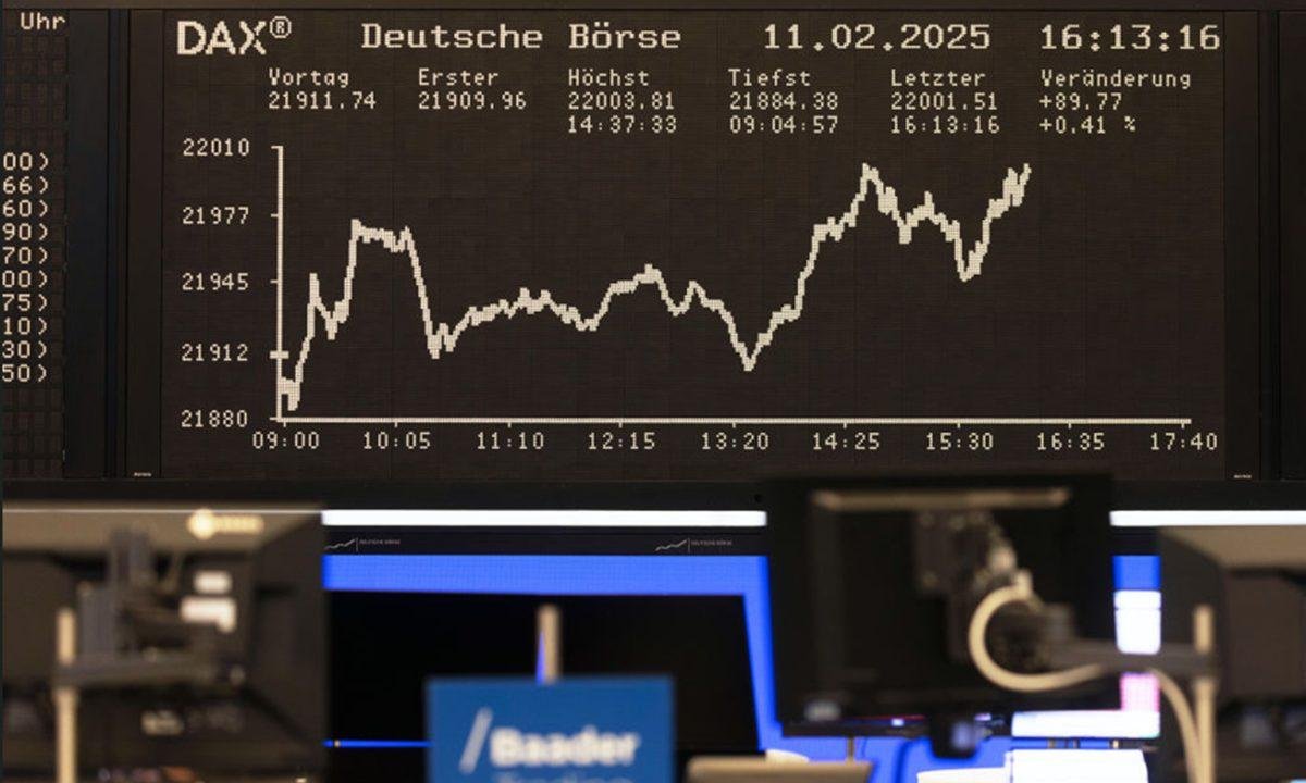 Às vésperas de decisão sobre juros, bolsas da Europa fecham em queda