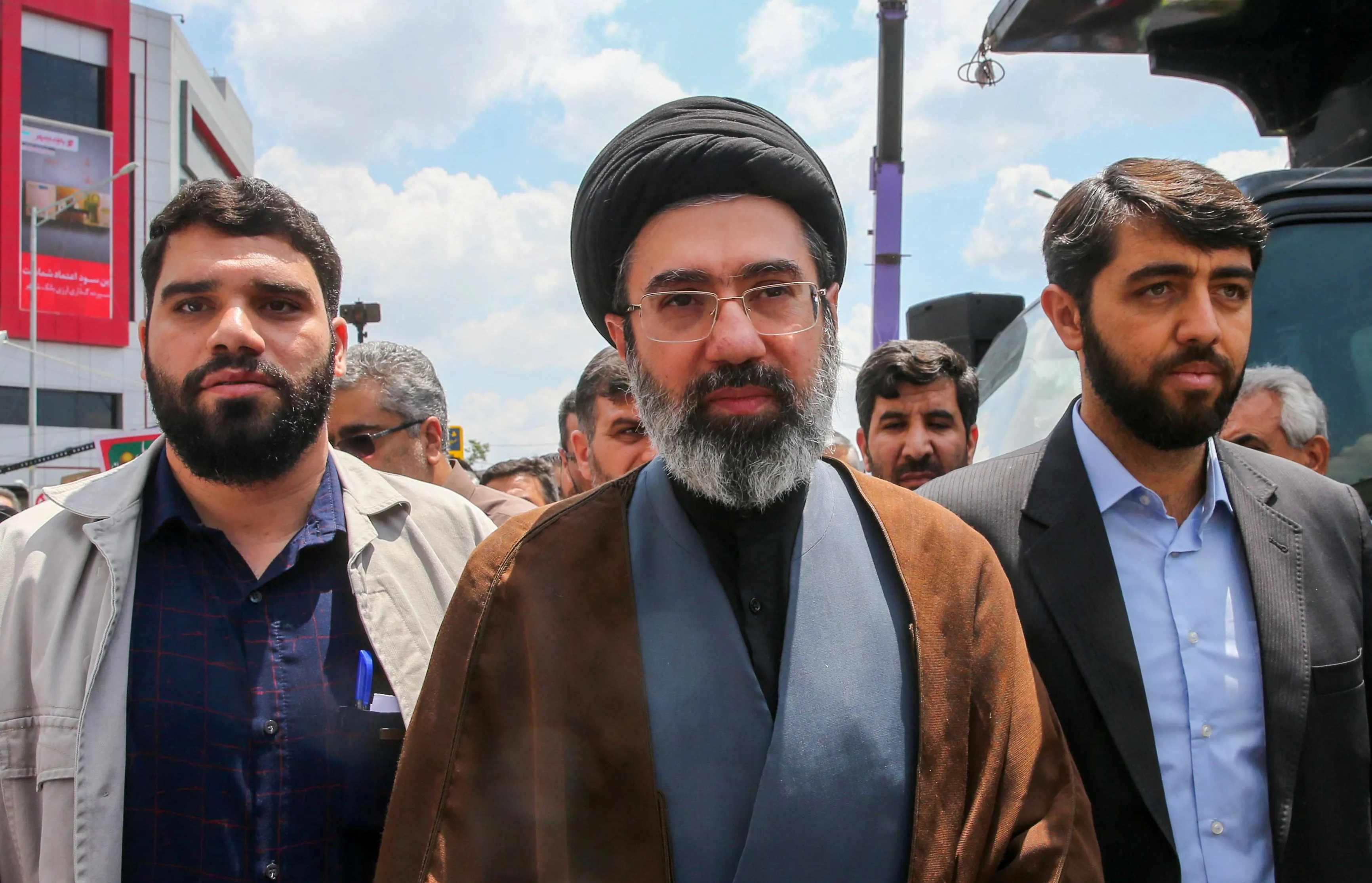 Líder do Irã está ferido e provavelmente desfigurado, diz Hegseth | G1