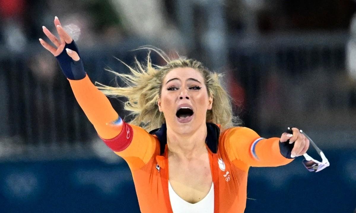 Macacão de patinadora Jutta Leerdam bate recorde e é leiloado por R$ 1,2 milhão após ouro olímpico