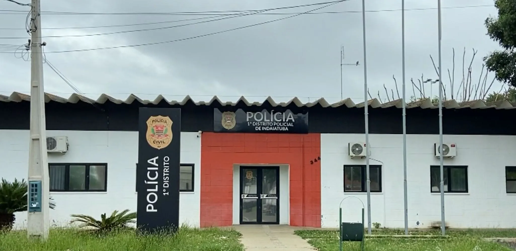 Três pessoas são presas em flagrante após furto de 155 peças de roupa | G1