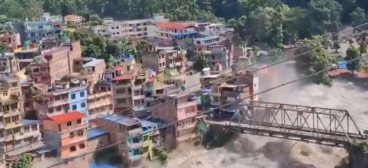Inundação repentina no Nepal deixa mais de 90 mortos e centenas desaparecidos